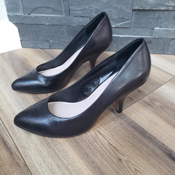 Vince Camuto black leather mid heel pumps - Picture 3 of 8